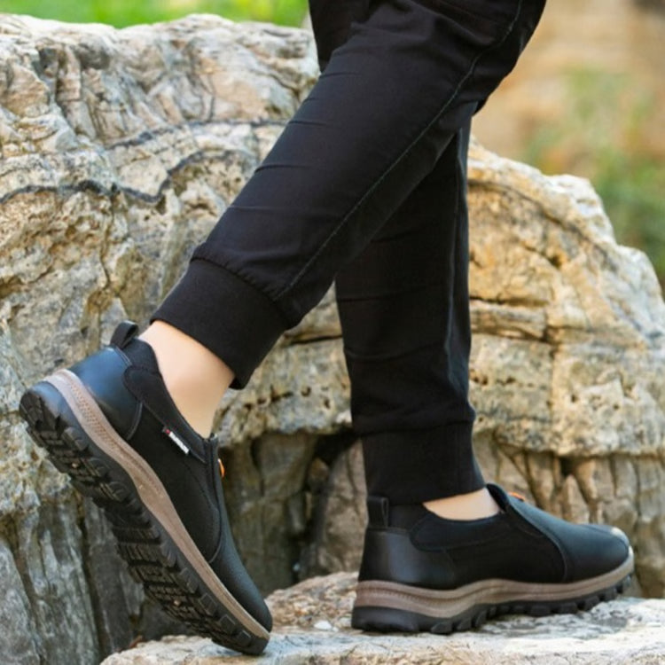 Slip-On Waterproof Hiking Shoes for Men, Casual Mountain Climbing Shoes, Wear-Resistant Spring Outdoor Sneakers