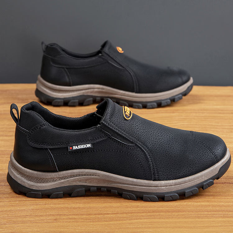 Slip-On Waterproof Hiking Shoes for Men, Casual Mountain Climbing Shoes, Wear-Resistant Spring Outdoor Sneakers